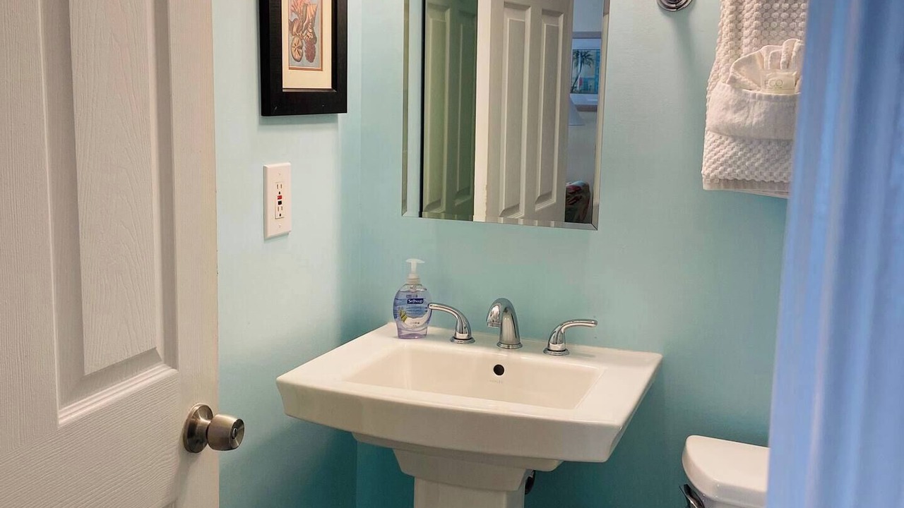 Photo of Bathroom in Truman Annex