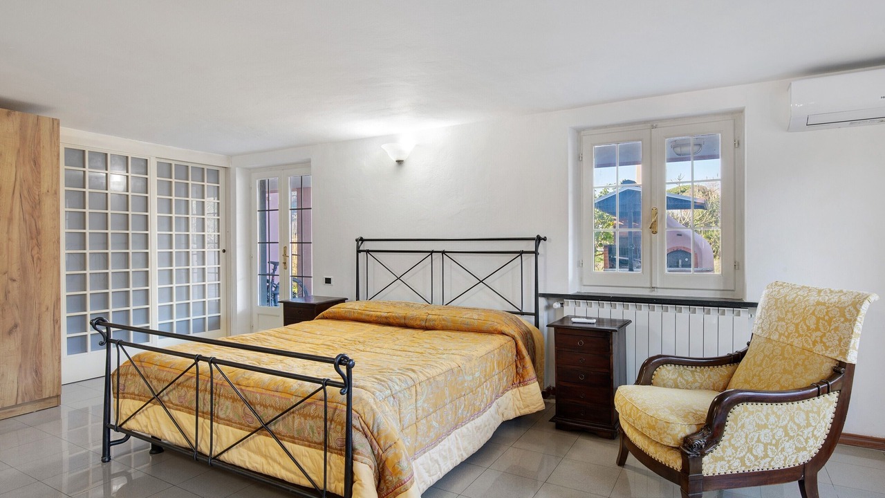 Photo of Bedroom in Ameglia