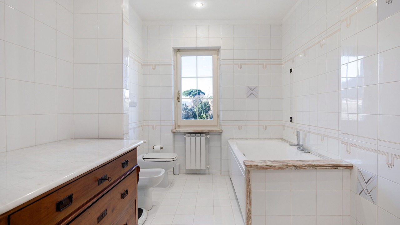 Photo of Bathroom in Ameglia