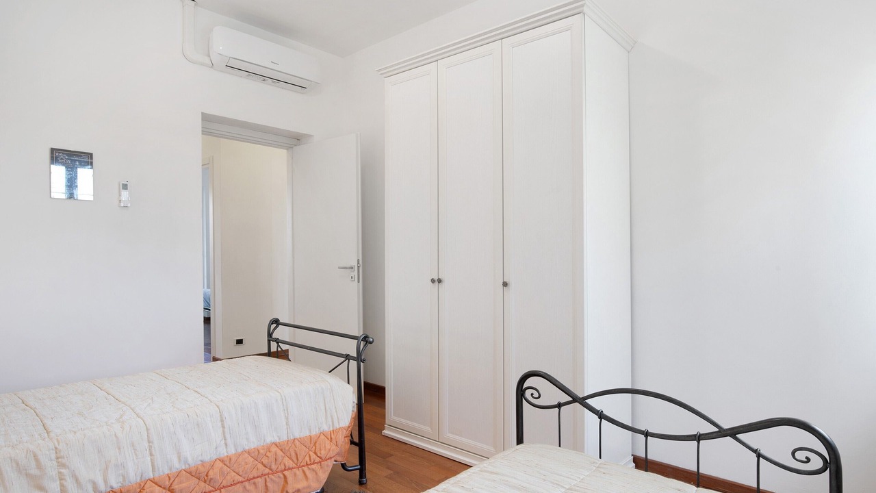 Photo of Bedroom in Ameglia