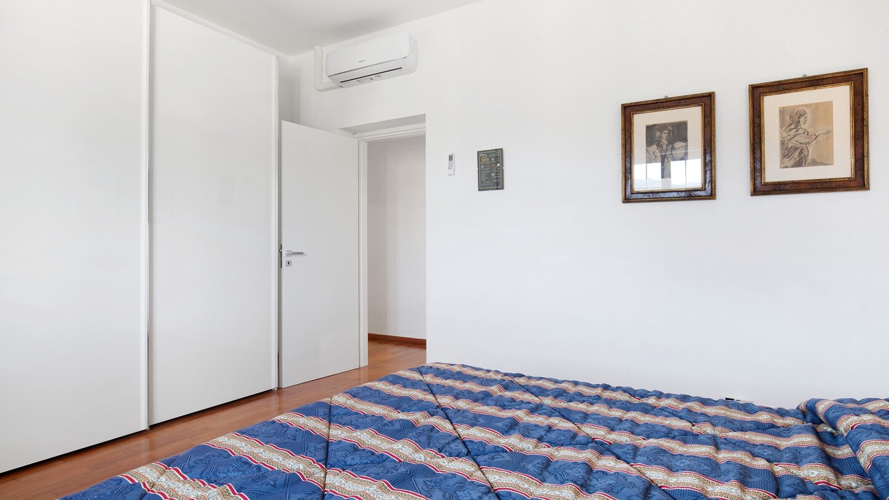 Photo of Bedroom in Ameglia