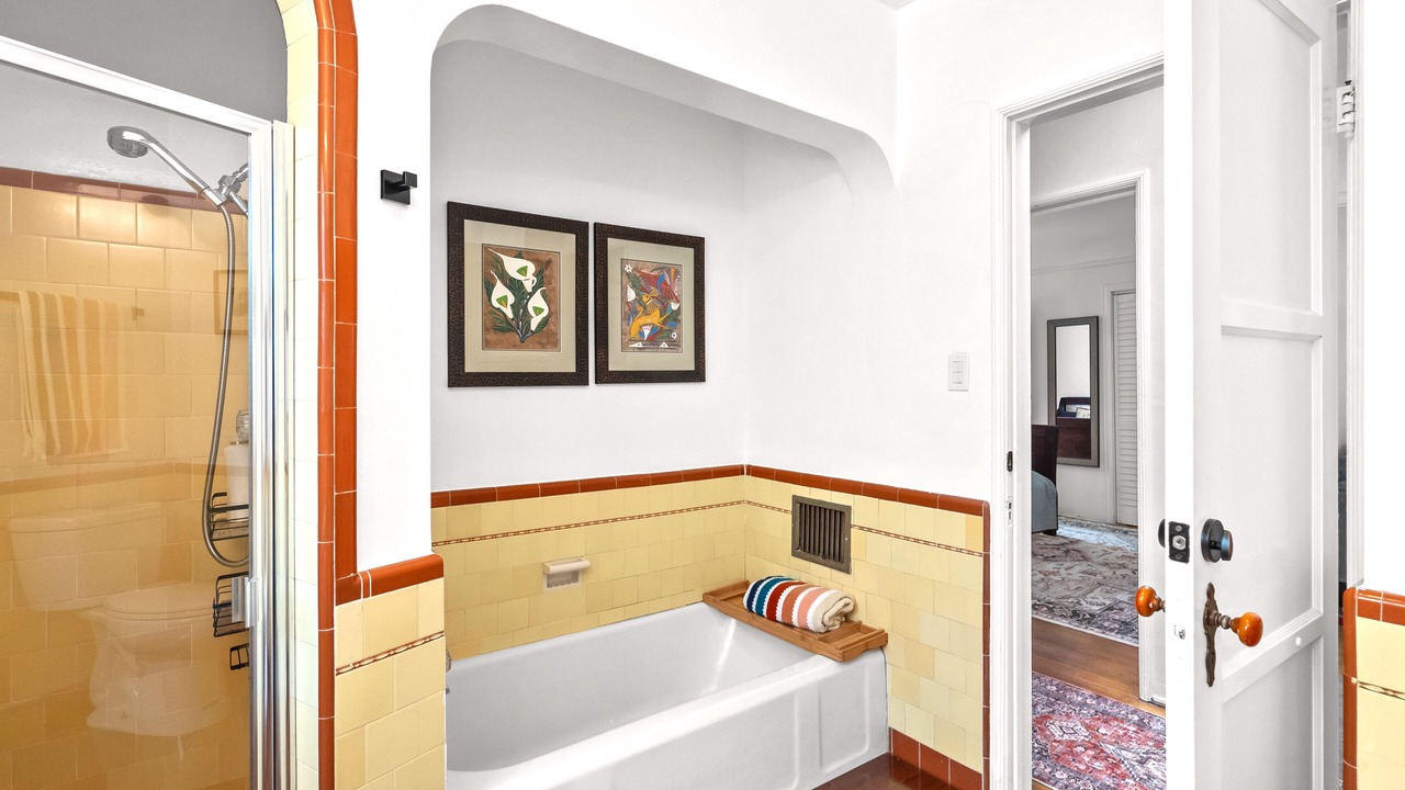 Photo of Bathroom in Los Angeles