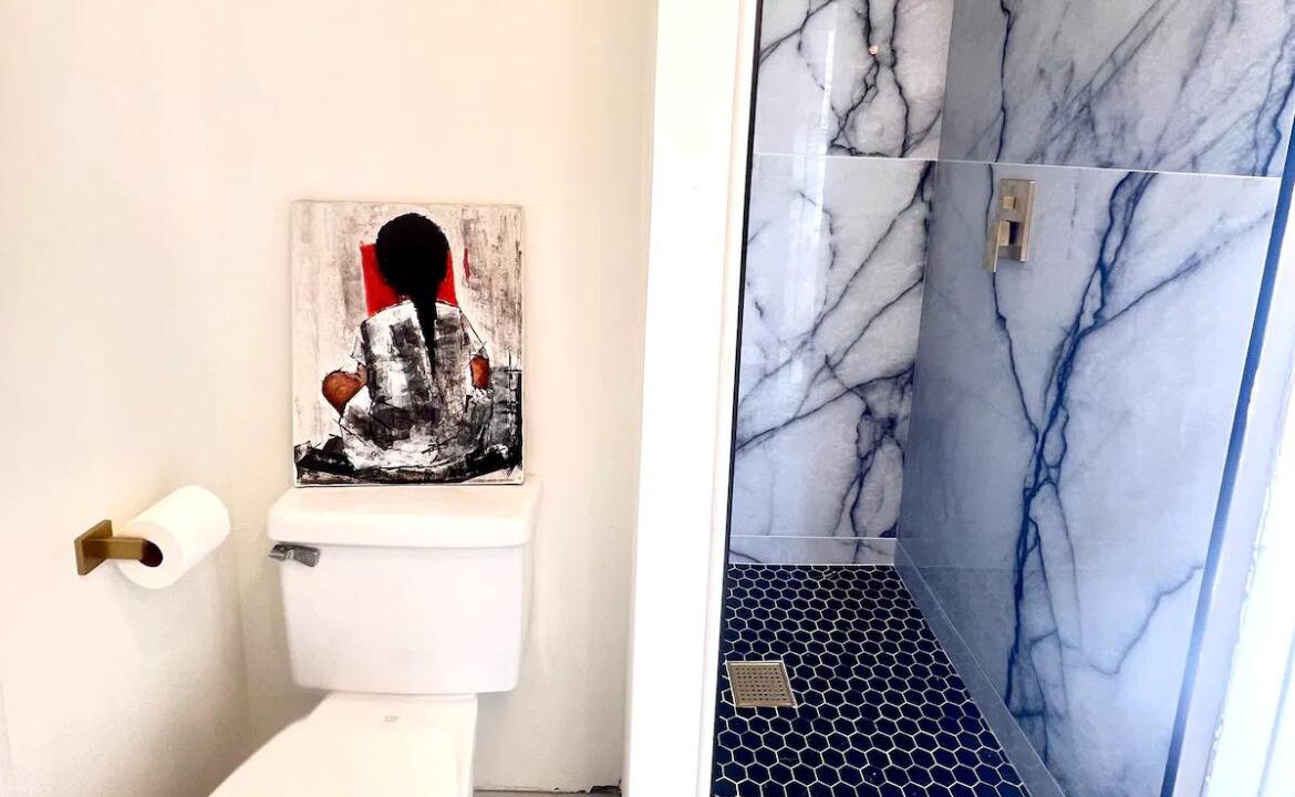 Photo of Bathroom in Los Angeles