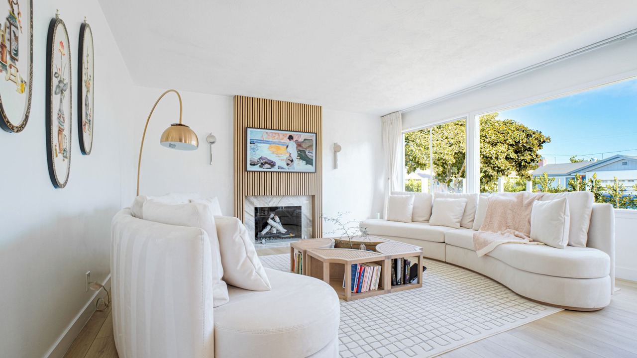 Photo of Livingroom in Los Angeles