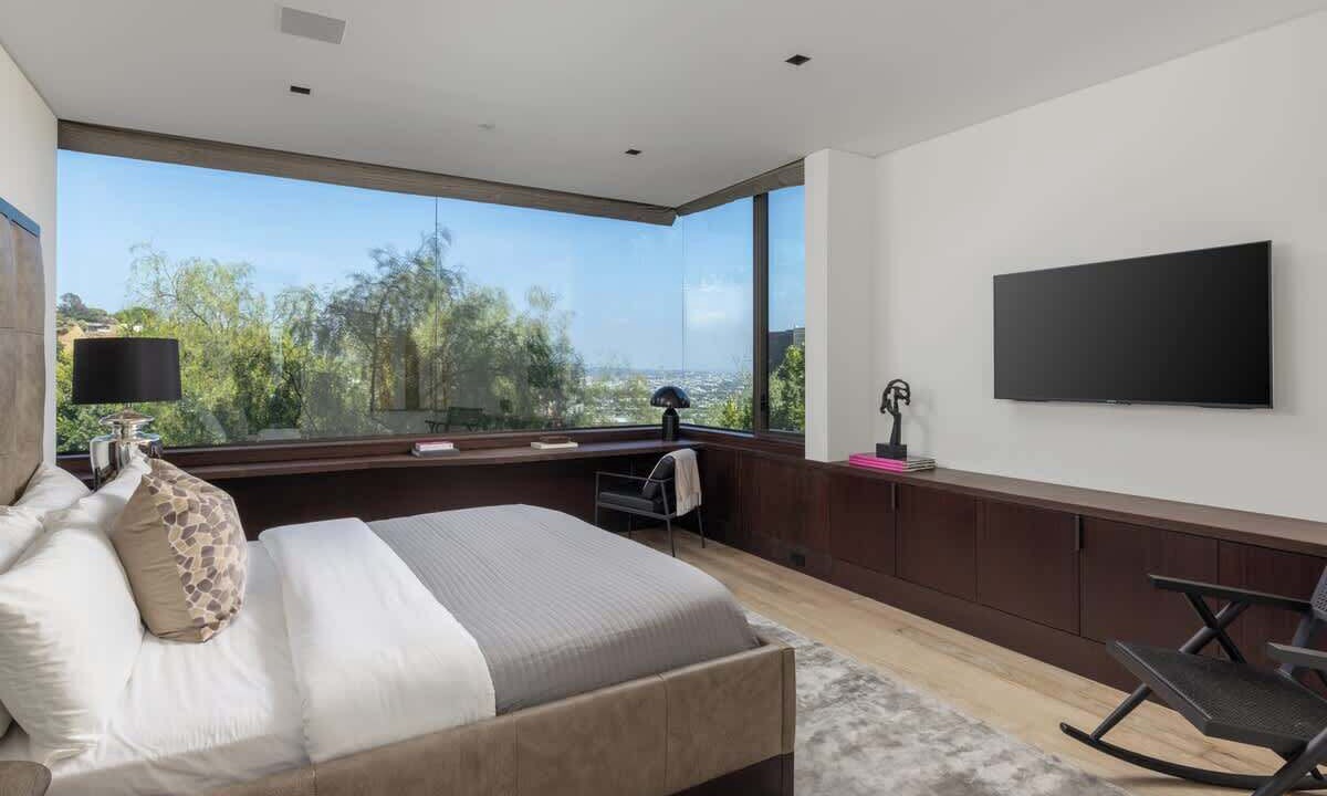Photo of Bedroom in Hollywood Hills West
