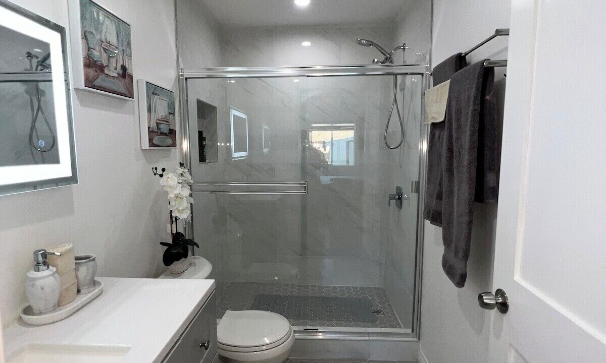 Photo of Bathroom in Harbor Gateway North