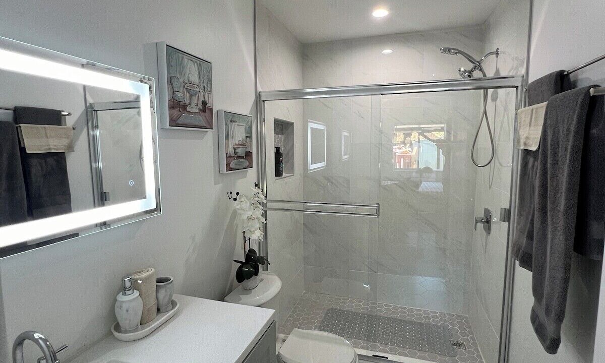 Photo of Bathroom in Harbor Gateway North