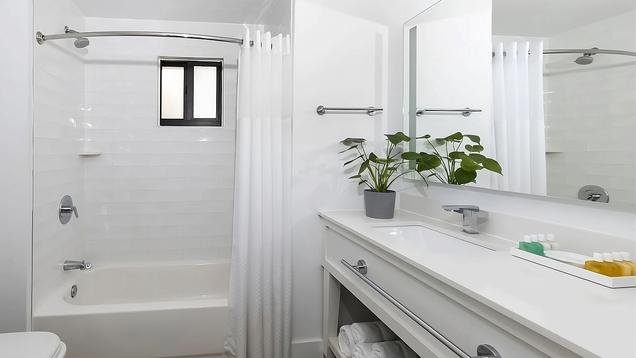 Photo of Bathroom in Islamorada