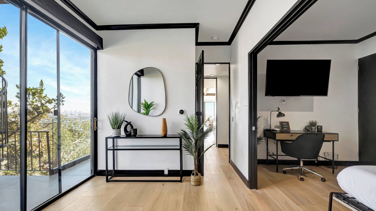 Photo of Bedroom in Hollywood Hills West