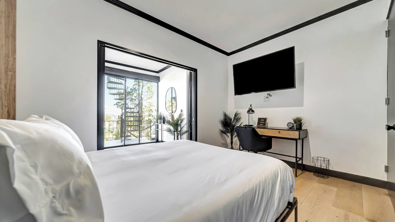 Photo of Bedroom in Hollywood Hills West