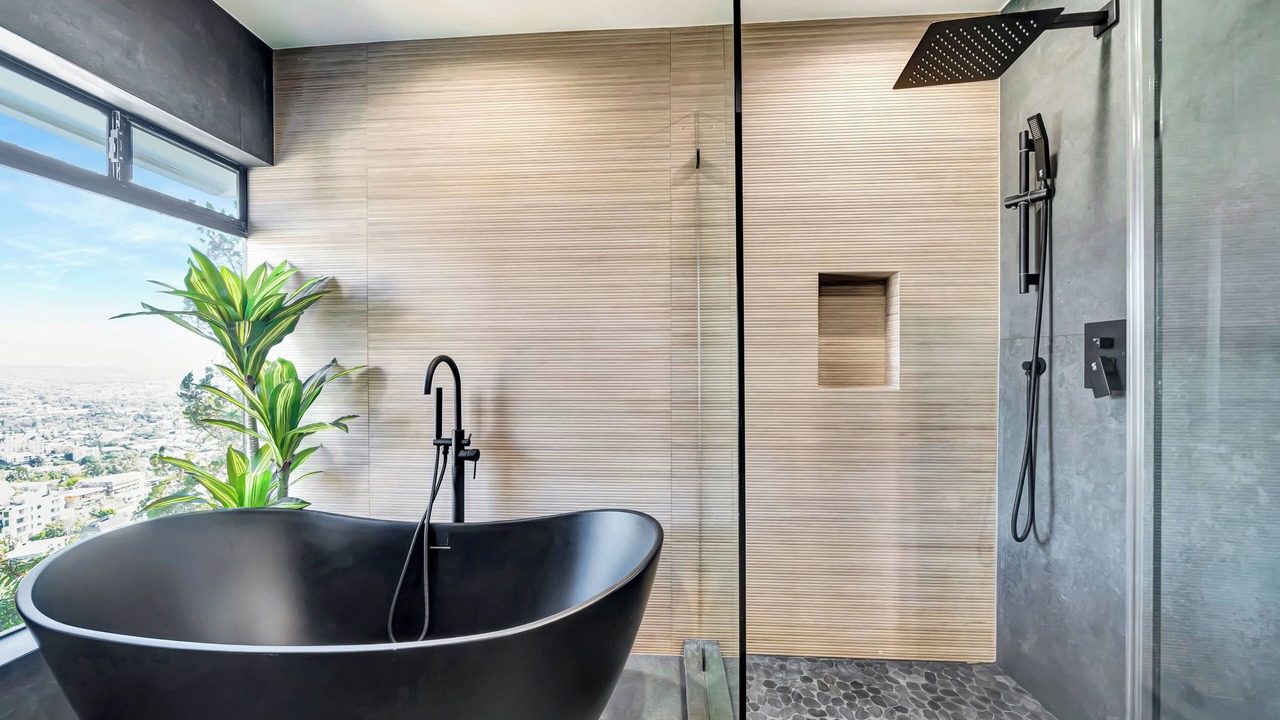 Photo of Bathroom in Hollywood Hills West