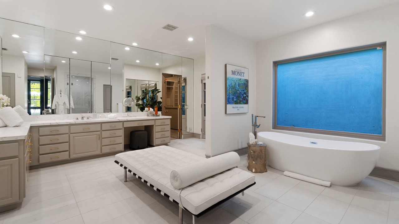 Photo of Bathroom in The Flats