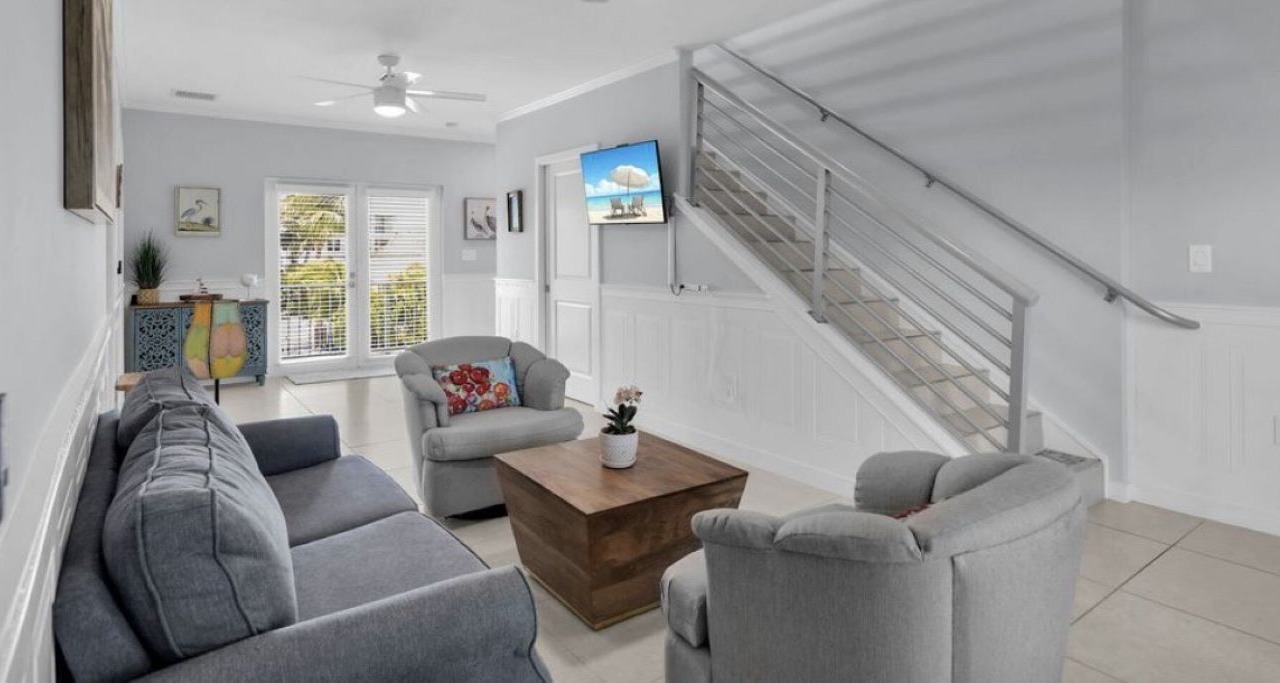 Photo of Livingroom in Cutthroat Harbor Estates