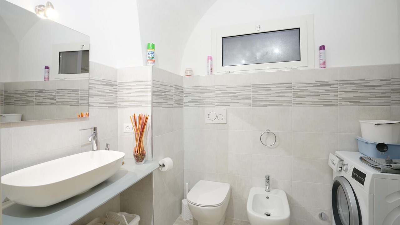 Photo of Bathroom in Costarainera