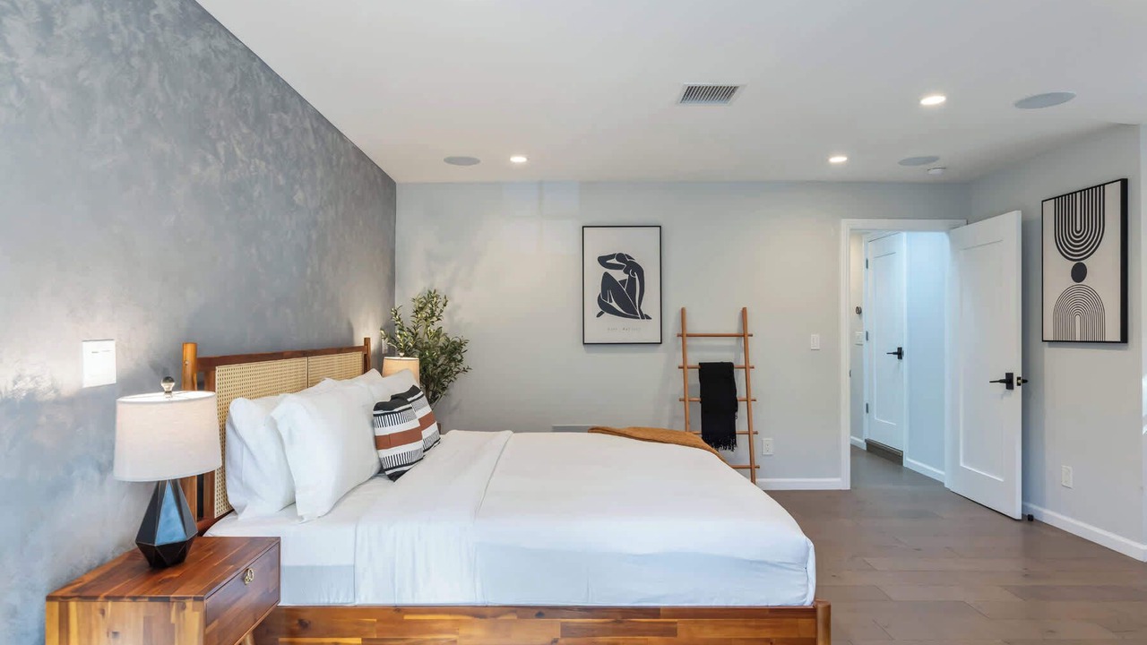 Photo of Bedroom in Carthay Circle
