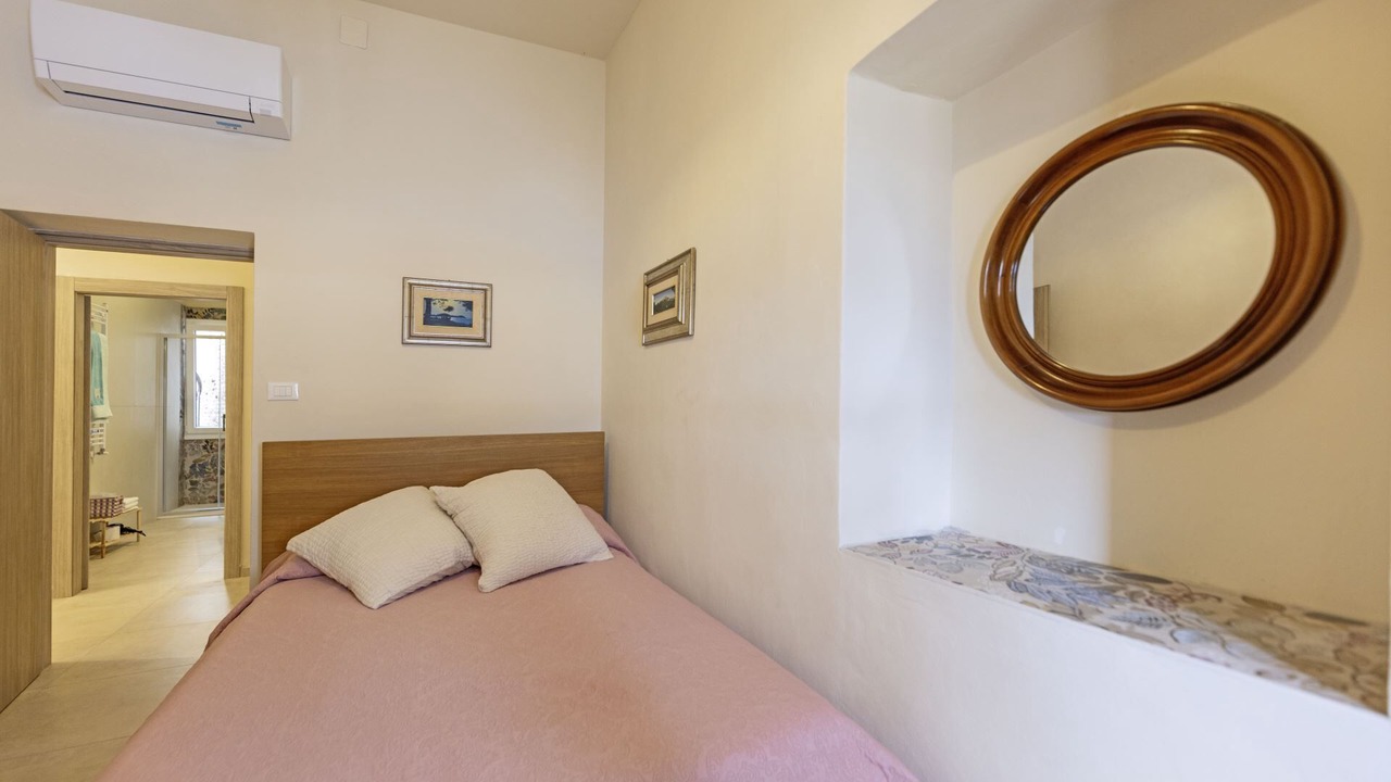 Photo of Bedroom in Portoferraio Old Town