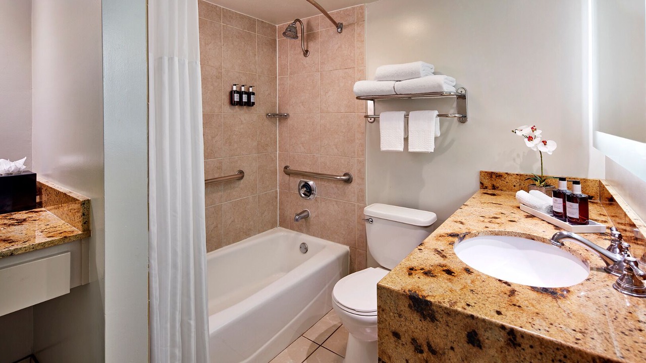Photo of Bathroom in Pico - Robertson