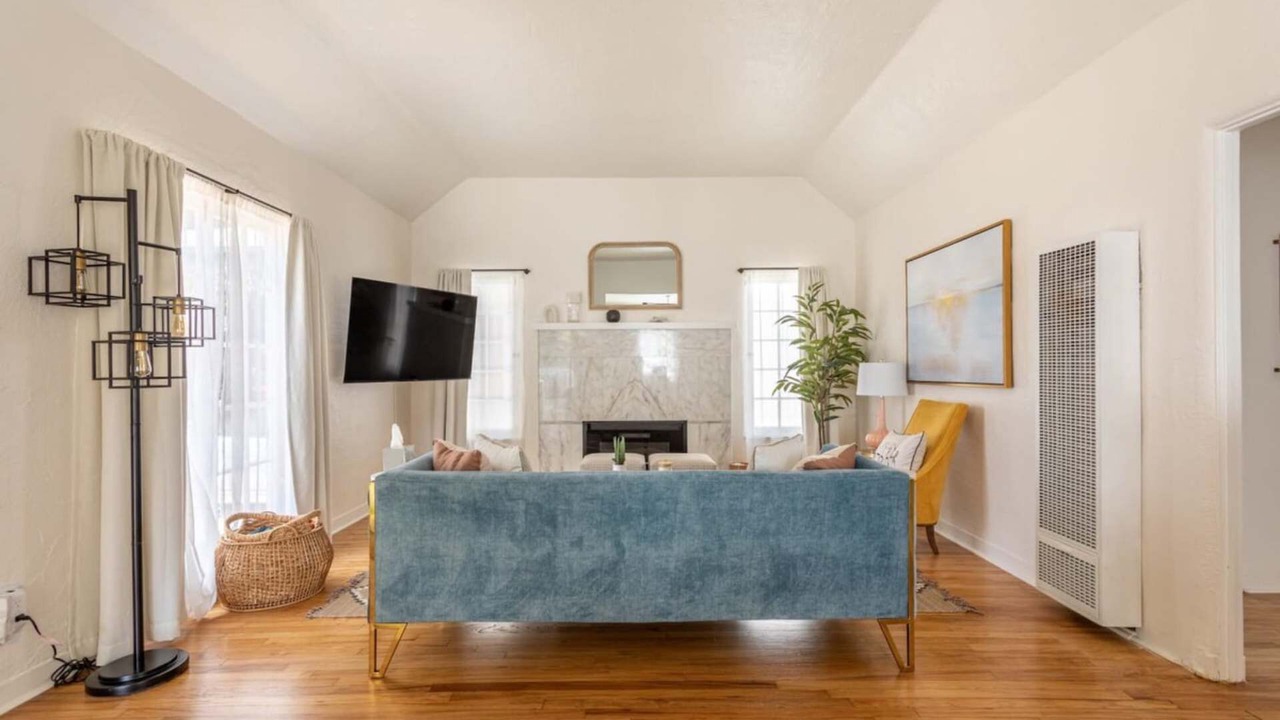 Photo of Livingroom in Carlson Park