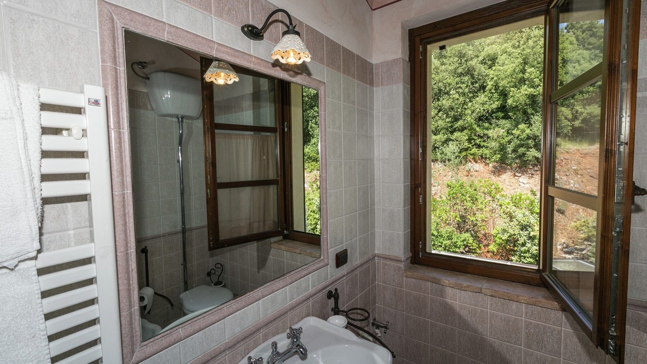 Photo of Bathroom in Montoro
