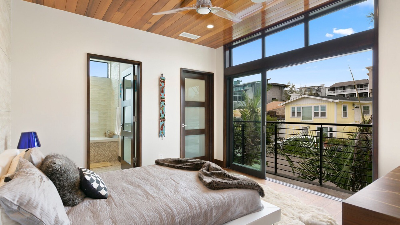 Photo of Bedroom in Hermosa Beach