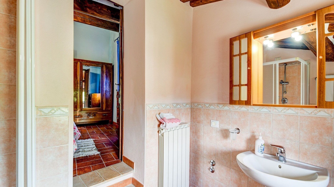 Photo of Bathroom in Radicofani