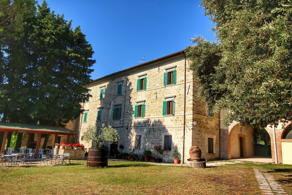 Photo of Buildings in Gualdo Cattaneo