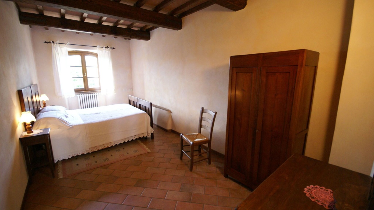 Photo of Others in Montone