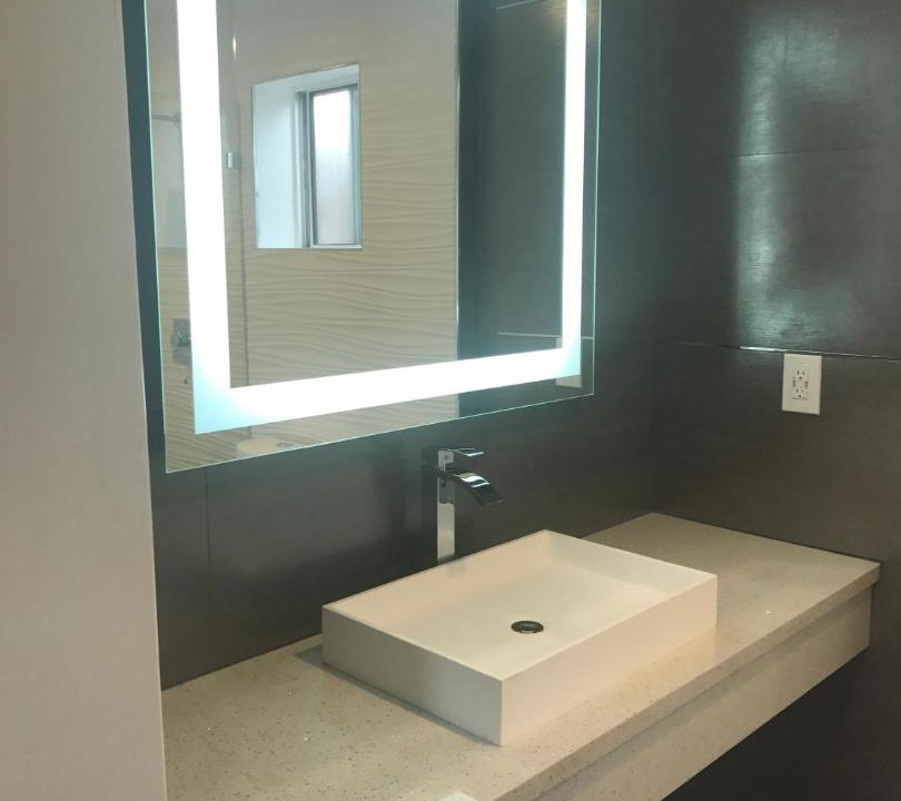 Photo of Bathroom in Harbor