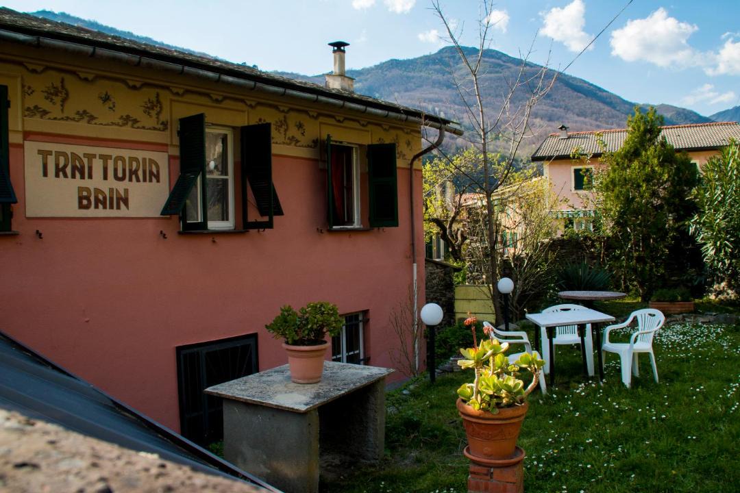 Photo of Others in Neirone