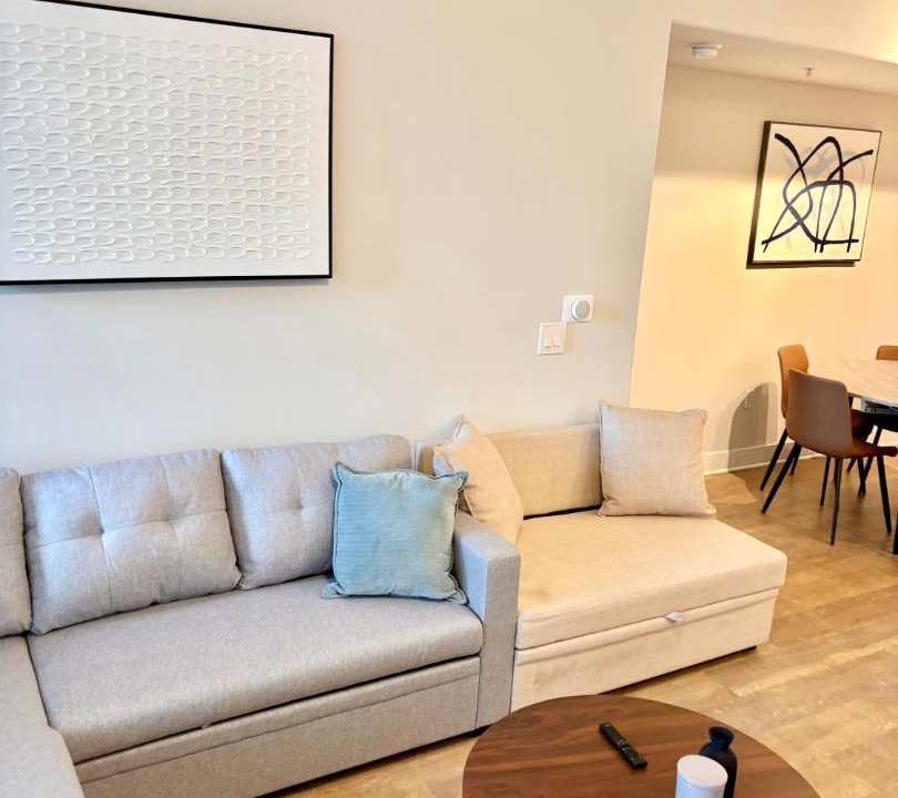 Photo of Livingroom in Greater Wilshire - Hancock Park