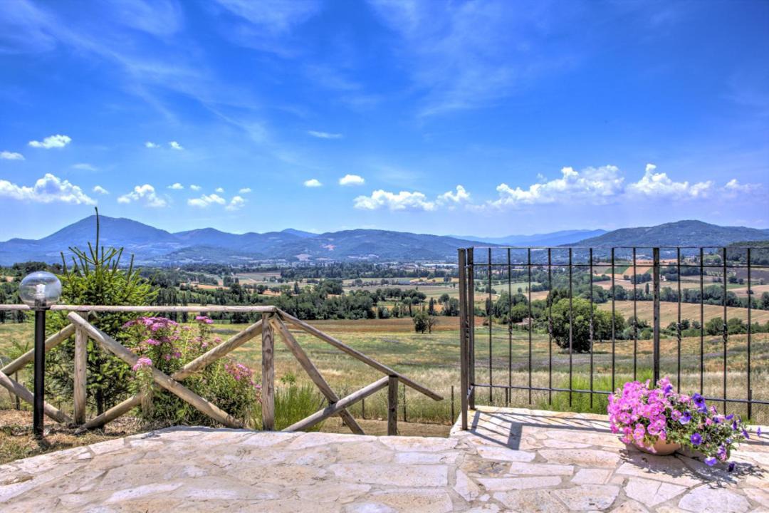 Photo of Others in Montone