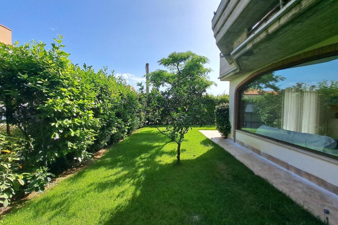 Photo of Patio Balcony in Loreto Aprutino