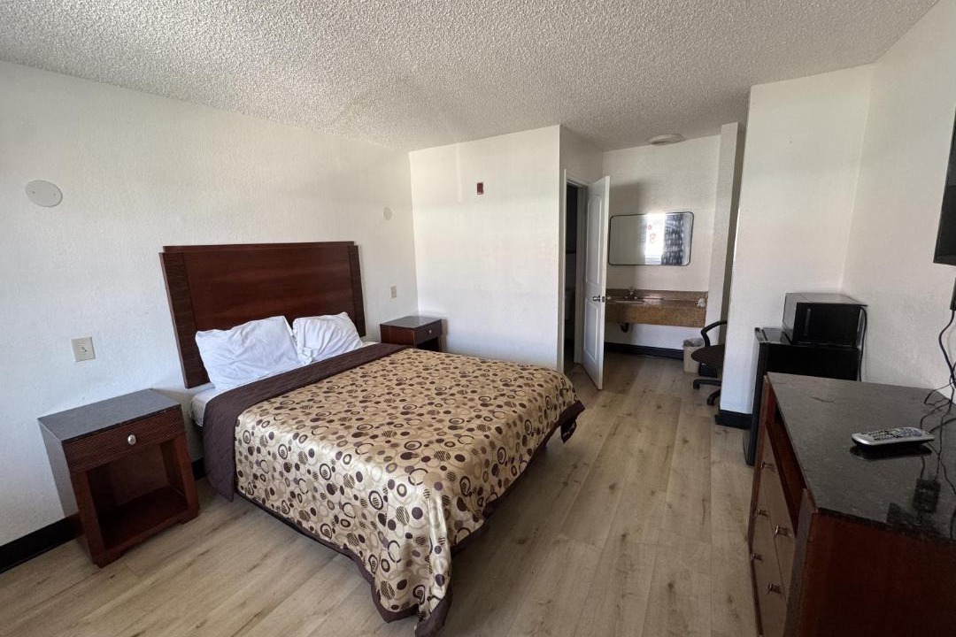 Photo of Bedroom in North Long Beach