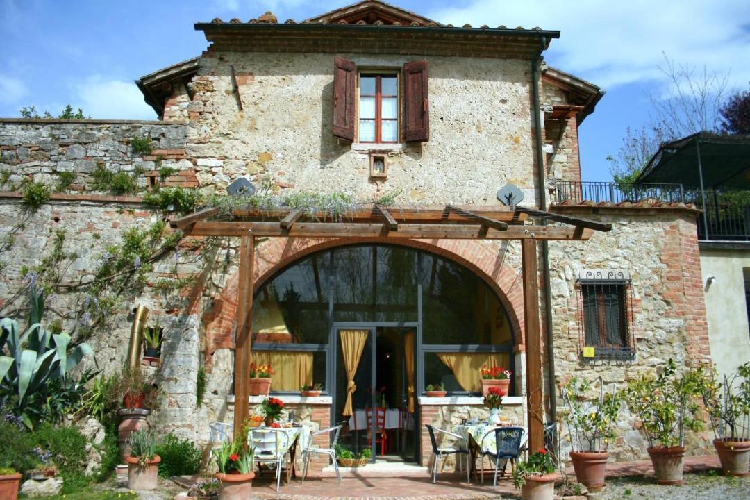 Photo of Others in Armaiolo