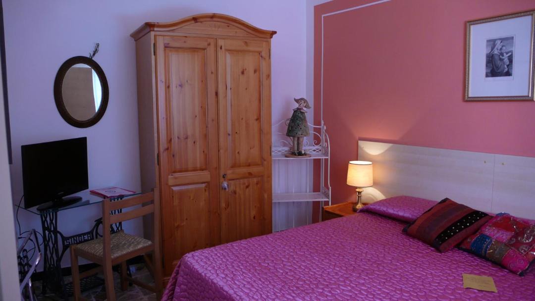 Photo of Bedroom in Serra Sant'Abbondio