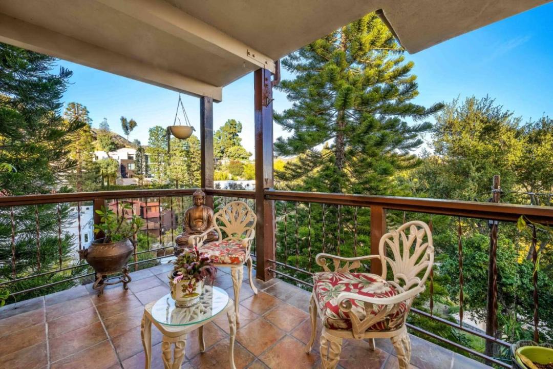 Photo of Patio Balcony in Hollywoodland