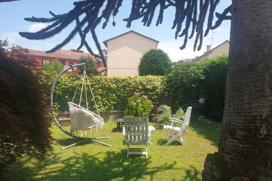 Photo of Others in Pavia