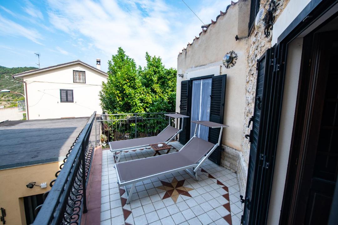 Photo of Patio Balcony in Castelvecchio Calvisio