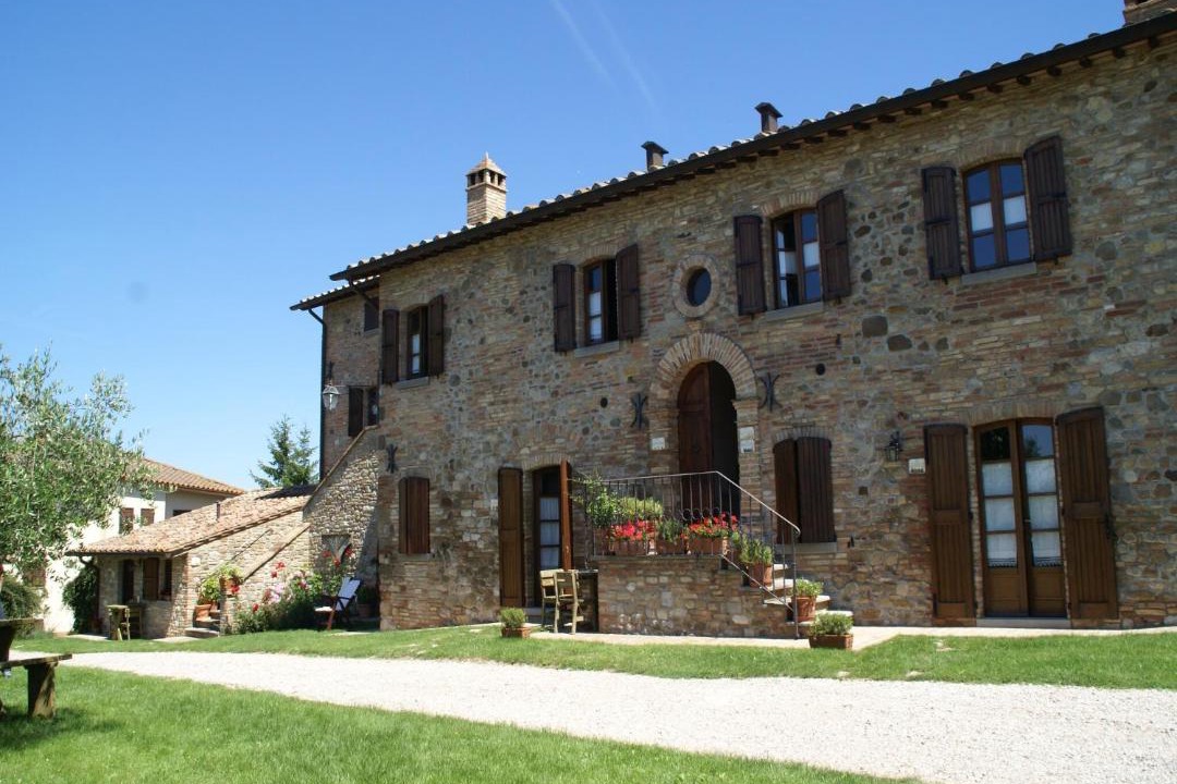 Photo of Others in Montone