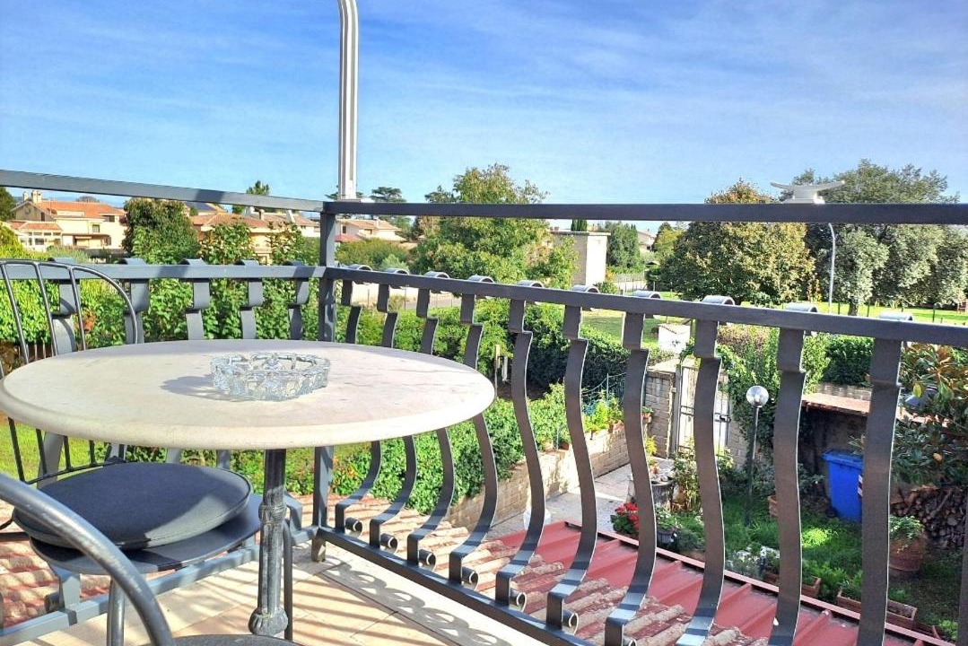 Photo of Patio Balcony in Lake Bracciano
