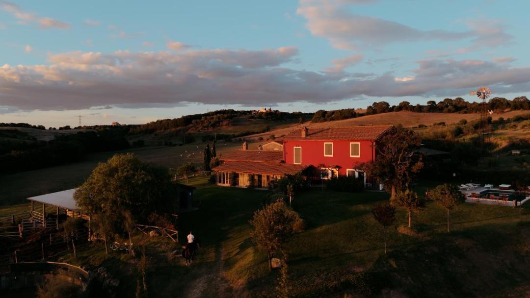 Photo of Others in Tuscania