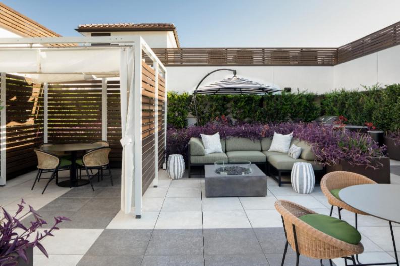 Photo of Patio Balcony in Mid-Wilshire
