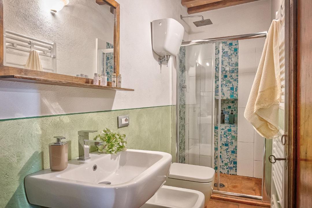 Photo of Bathroom in Cortona Old Town