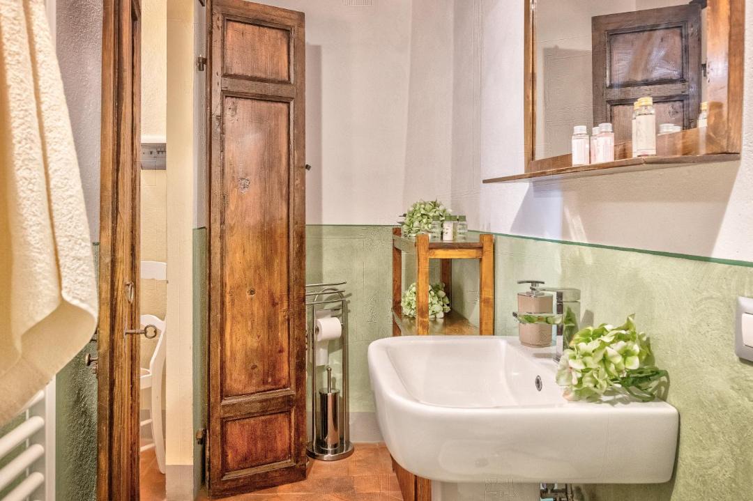 Photo of Bathroom in Cortona Old Town