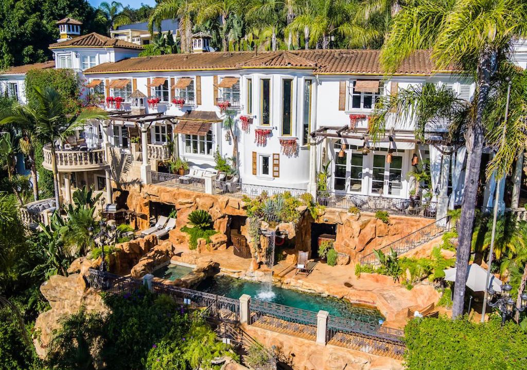 Photo of Others in Bel Air