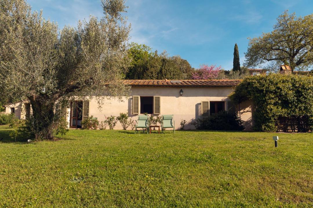 Photo of Others in Bolgheri