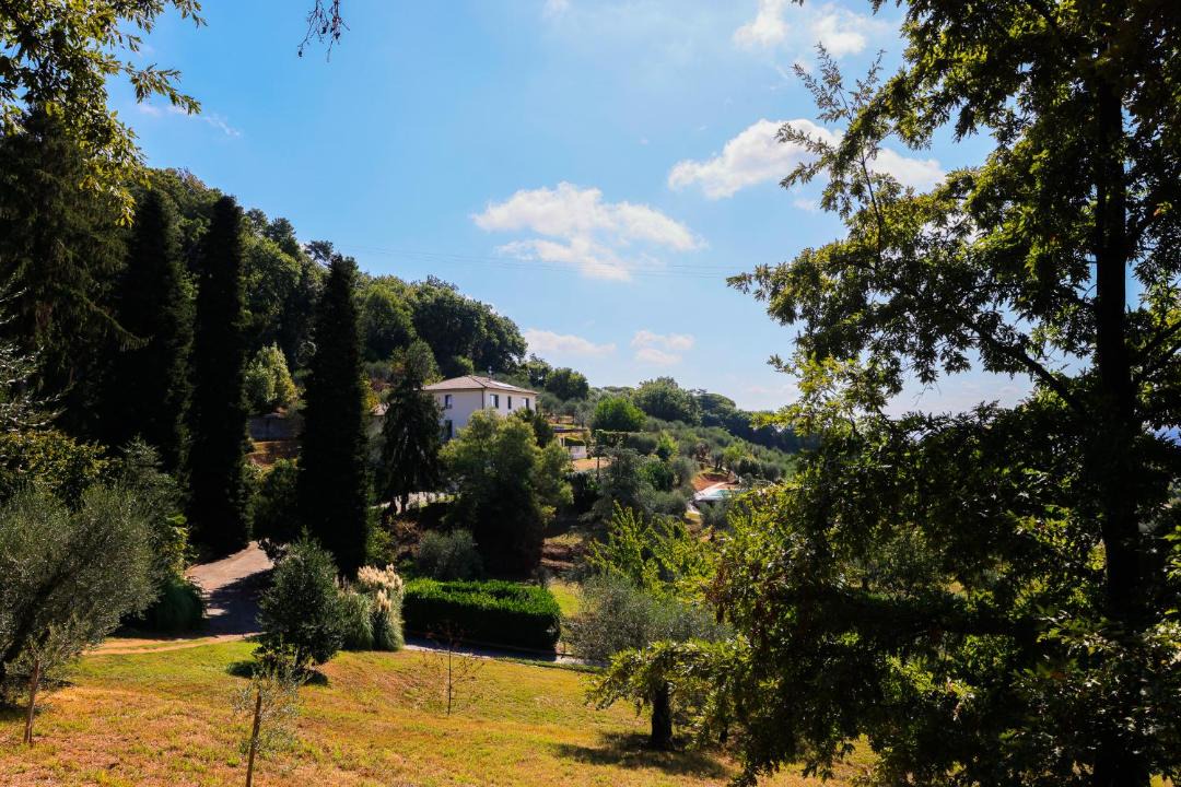 Photo of Others in Margine Coperta-Traversagna