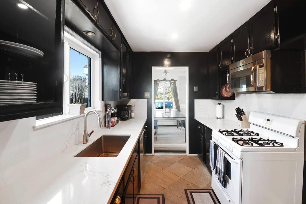 Photo of Kitchen in Del Aire