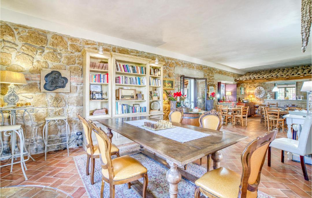 Photo of Others in Tuscania
