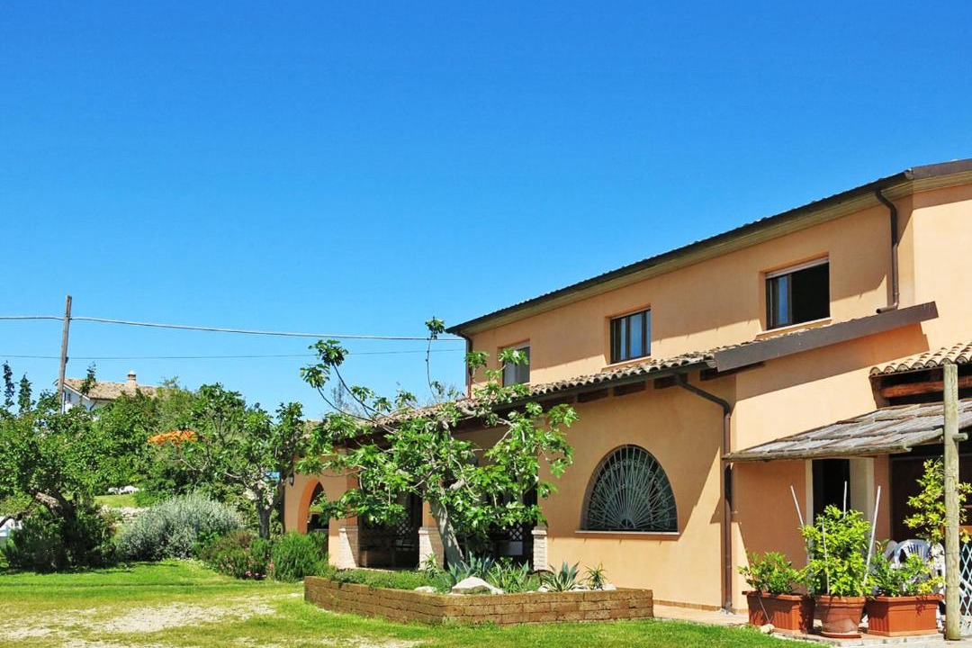 Photo of Buildings in Collecorvino
